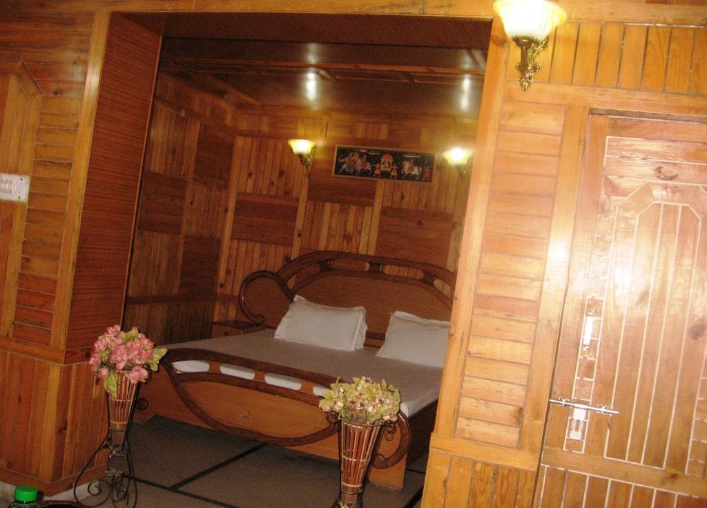 Hotel Arsh International Nainital Zewnętrze zdjęcie